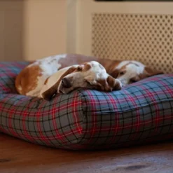 Hondenbed Scottish Grey Medium